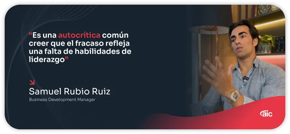Frase dictada por el entrevistado "es una autocrítica común creer que el fracaso refleja una falta de habilidades de liderazgo"
